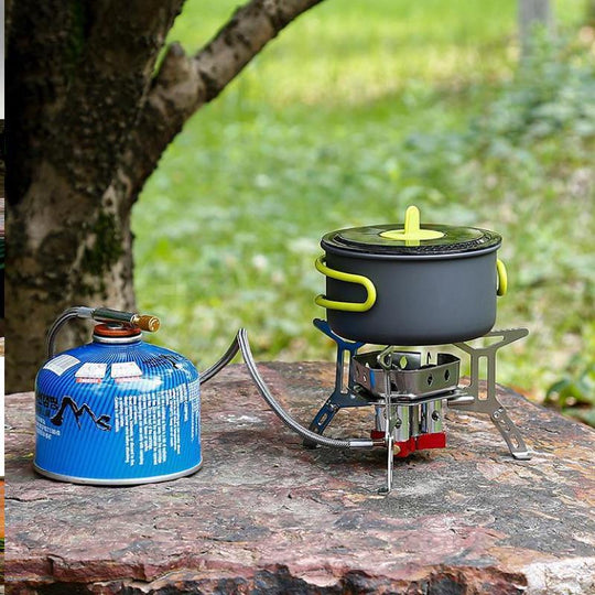 Outdoor Foldable Gas Stove with Wind Deflector, Portable Stove for Outdoor Hiking, Camping, Fishing, Picnic, Outdoor Camping Kitchenware